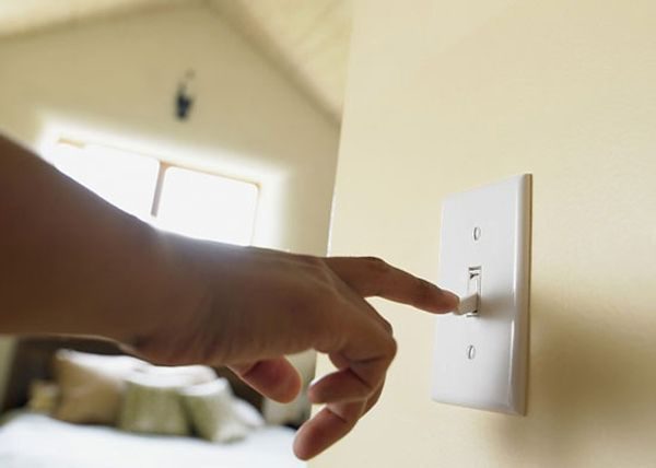 Tắt Nguồn Máy Lạnh
